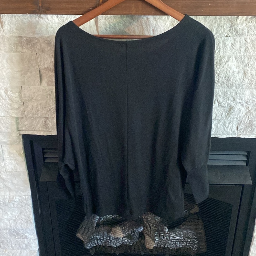 ๐ค3/$10 Batwing sweater - Picture 3 of 7